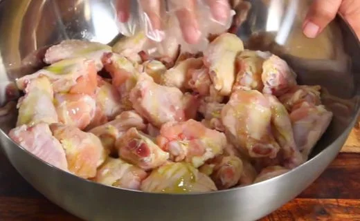 Coat the Chicken Wings